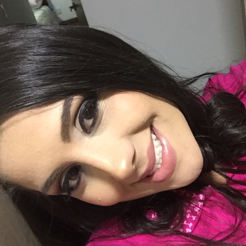 Meet your Posher, Manuela